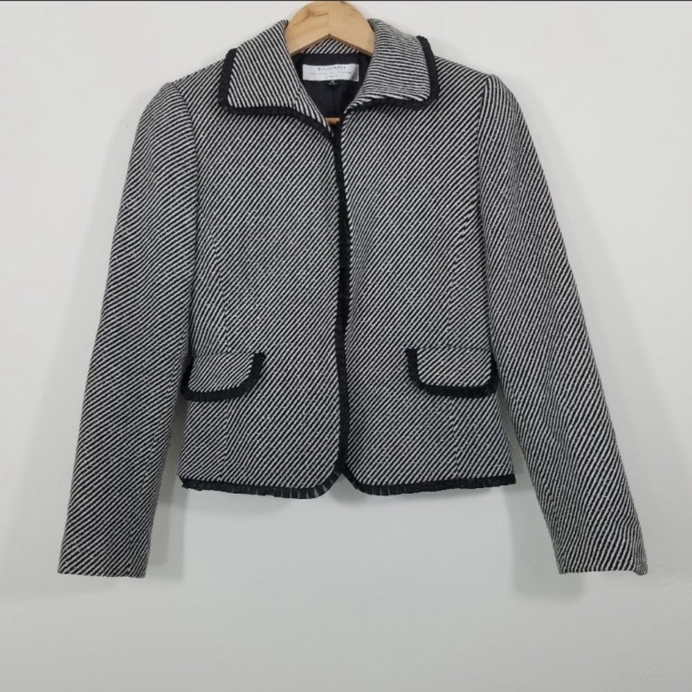Tahari Petite Silver Stripped Blazer Size 4P